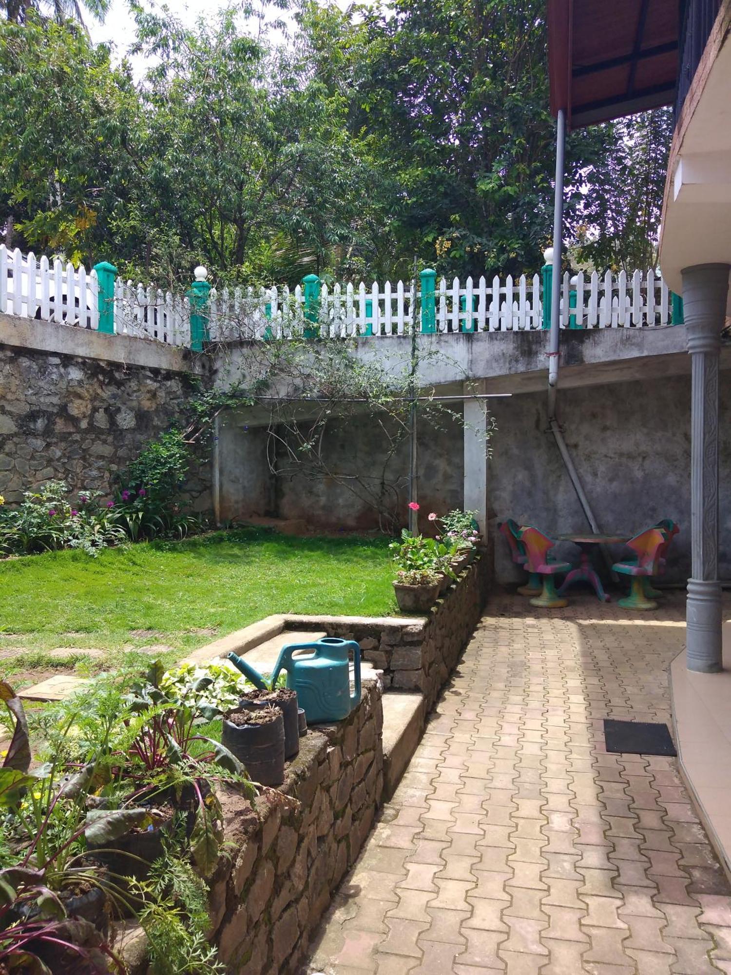 Jasmine Garden Inn Ella Bagian luar foto