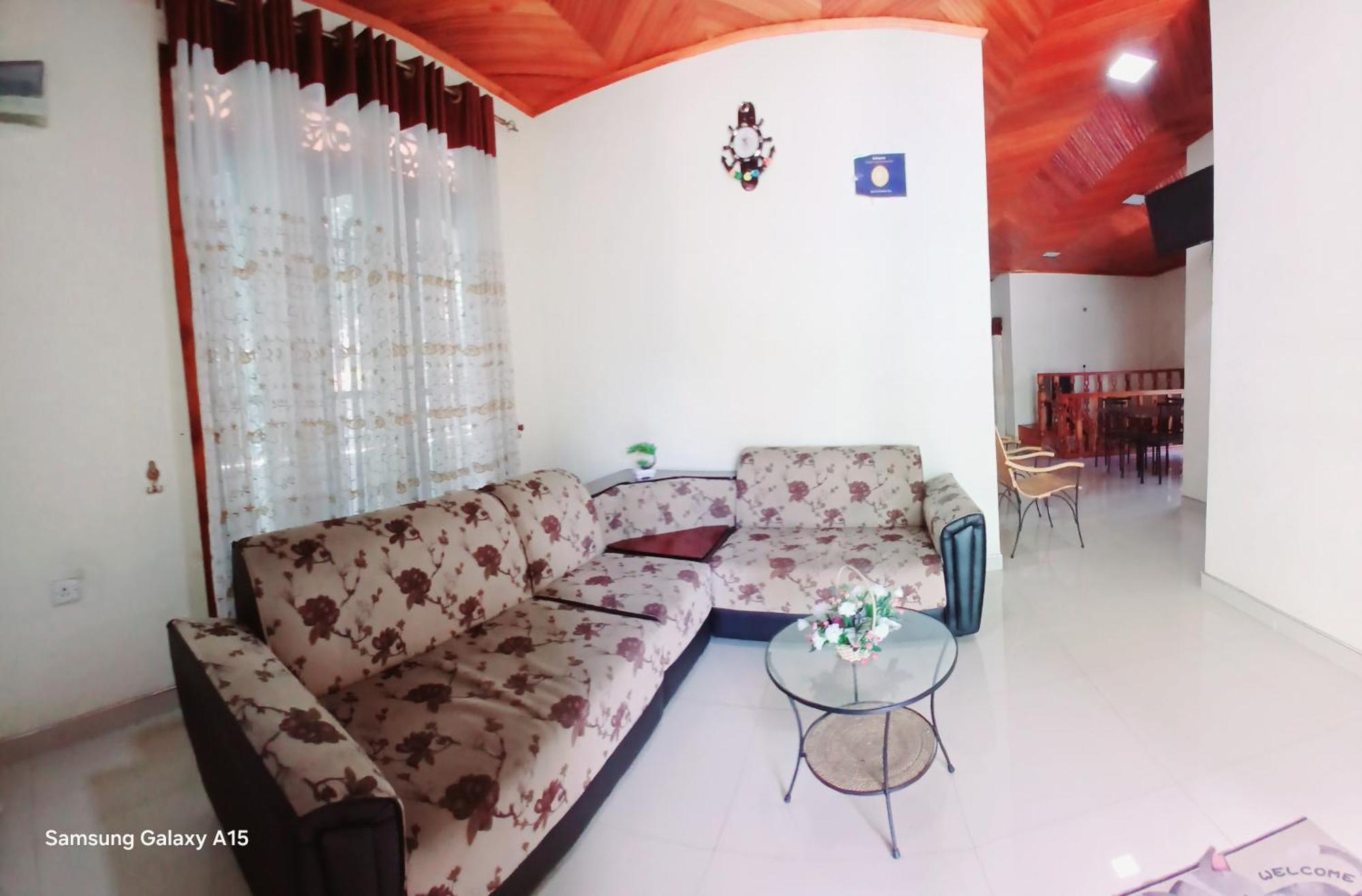 Jasmine Garden Inn Ella Bagian luar foto