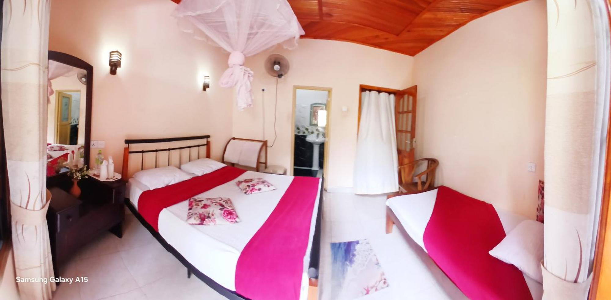 Jasmine Garden Inn Ella Bagian luar foto