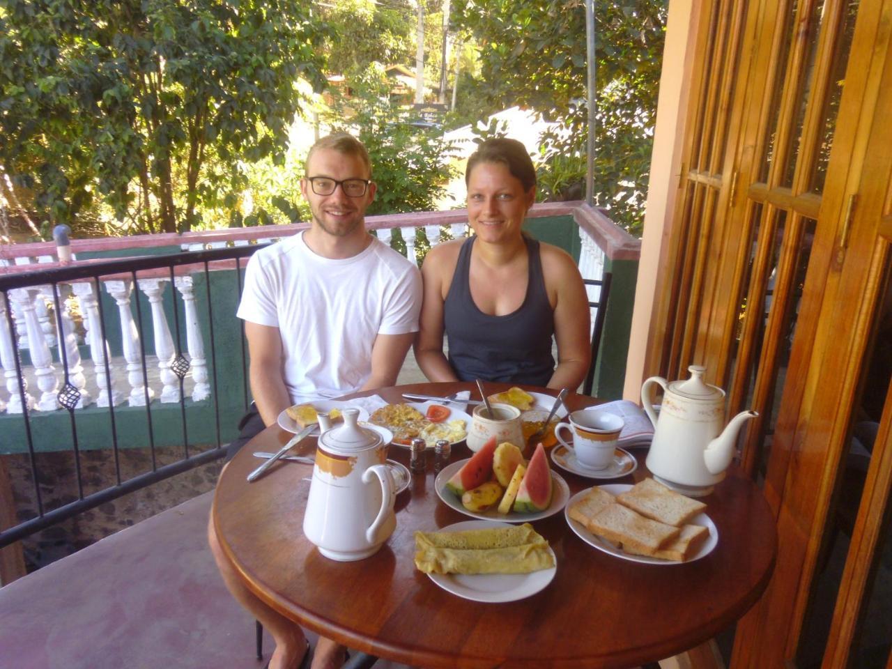 Jasmine Garden Inn Ella Bagian luar foto